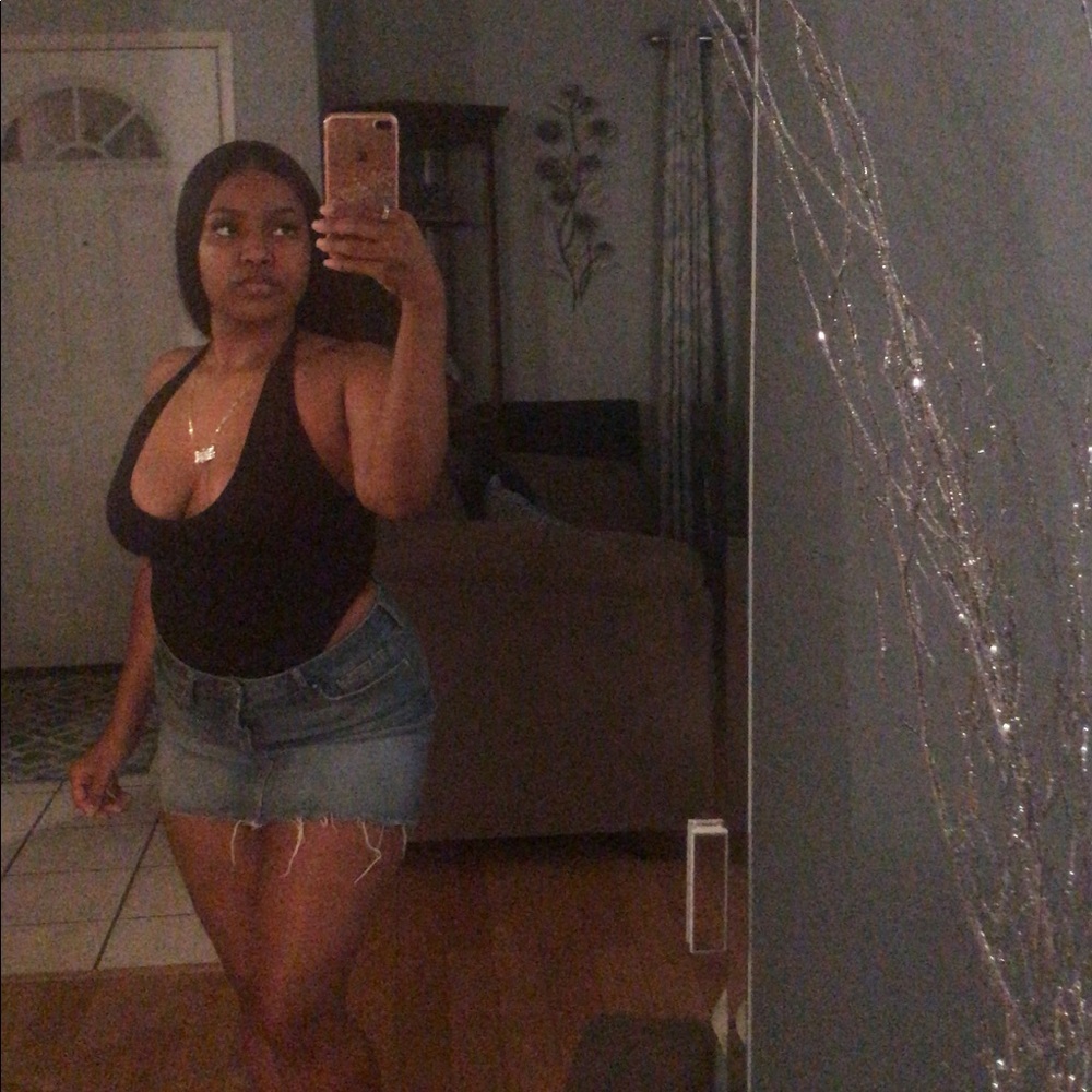 Meet your Posher, Peris